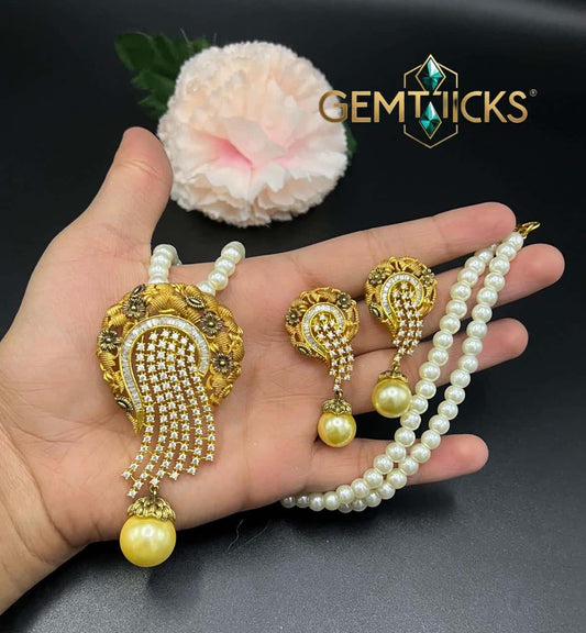 South Indian Pearl Necklace Set – Gold Plated Locket with Zircon Diamond Work & Matching Earrings